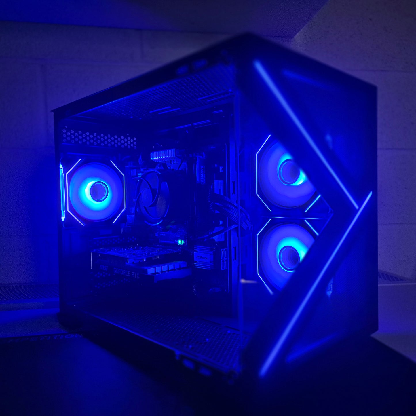 EliteHawk Gaming PC Desktop AMD Ryzen 5/7 16/32GB RAM 1TB SSD Nvidia RTX 3050 / 5060 Windows 11