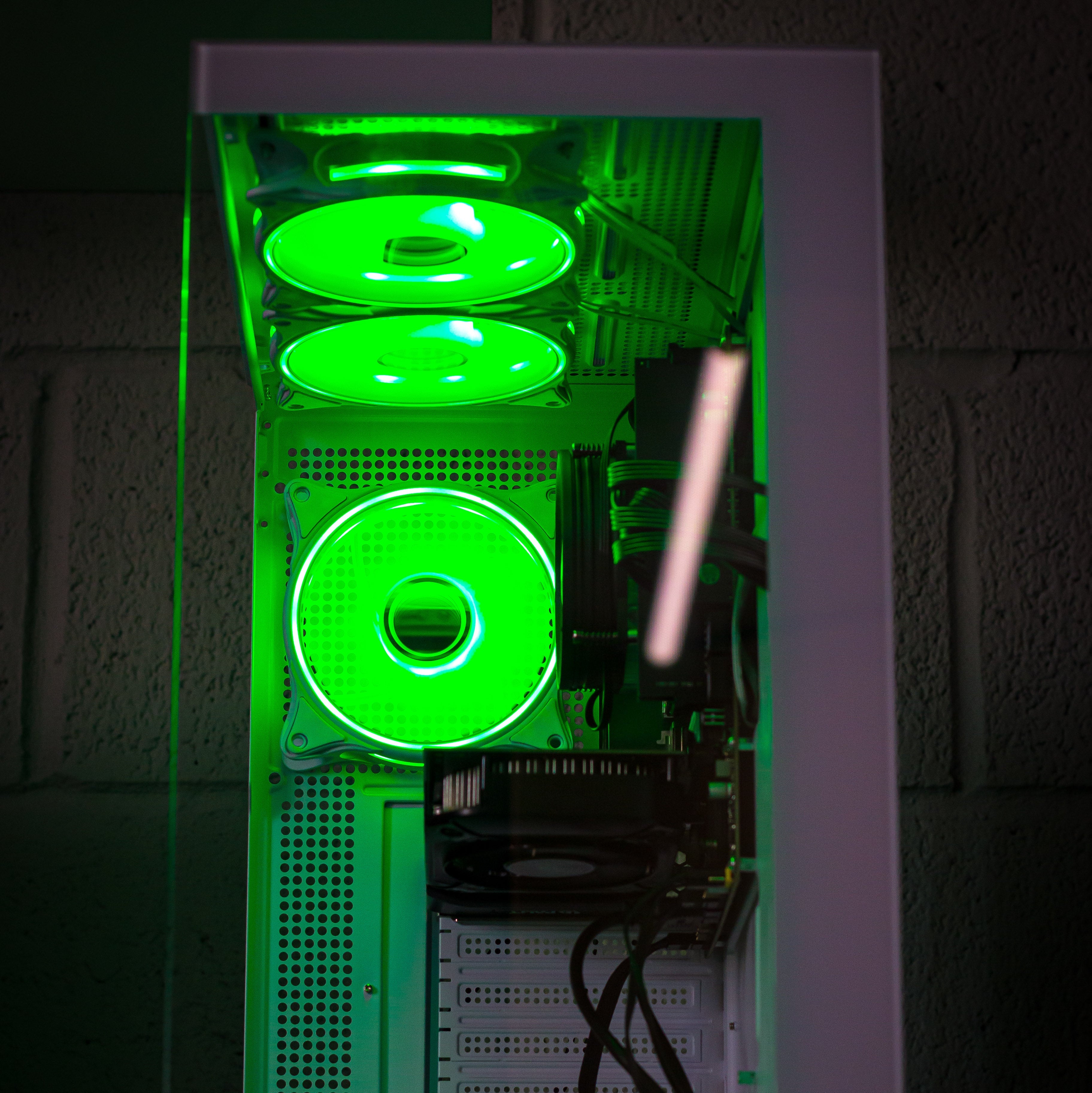 FrostHawk Gaming PC Desktop Ryzen 7 5700X 32GB RAM 1TB NVMe Nvidia